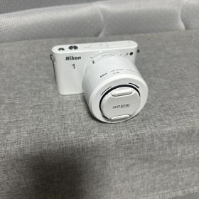 Nikon 1 J1 ホワイト コンパクトデジタルカメラ