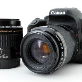 【中古】 キヤノン Canon デジタル一眼レフカメラ EOS Kiss X9i ブラック ダブルズームセット 美品 スマホへ転送 バリアングル液晶 ストラップ付き 当店保証30日間 人気 一眼レフ デジタル一眼 中古 カメラ