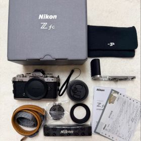 Nikon Z fc ミラーレス一眼カメラ 本体&付属品 DX16-50
