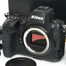 【中古】【美品】ニコン Z 8 ボディ CA01-R6360-2P4 Nikon Zマウント フルサイズ 5軸手ブレ補正 EVF 中古