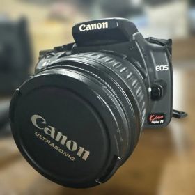 ②Canon EOS Kiss Digital N