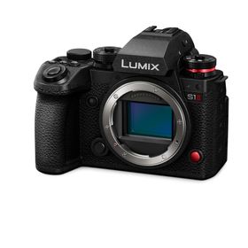 【中古】パナソニック(Panasonic) フルサイズ ミラーレス一眼カメラ ルミックス S1M2 ボディ 2,410万画素 ブラック DC-S1M2