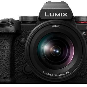 パナソニック(Panasonic) パナソニック フルサイズミラーレス一眼カメラ S5M2K 標準ズームレンズキット ブラック DC-S5M2K