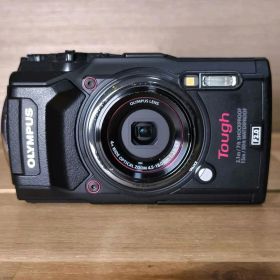 美品 OLYMPUS Tough TG-5 デジタルカメラ