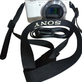 値引対象 美品 SONY α5100 ILCE-5100 ミラーレス一眼 APS-C 2430万画素 Wi-Fi 自撮り対応