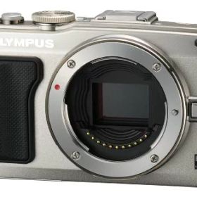 【中古】【非常に良い】OLYMPUS ミラーレス一眼 PEN Lite E-PL6 ボディ シルバー E-PL6 BODY SLV