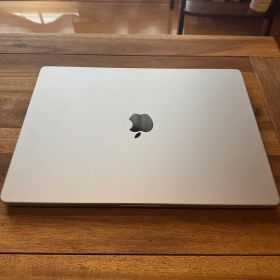 MacBook Pro 16インチ M3 Pro 18GB 512GB