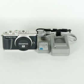 [良品 | シャッター数13,575回] OLYMPUS PEN E-PL9 [ボディ ブラック] | マイクロフォーサーズマウント