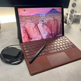 Microsoft Surface Pro6 本体 キーボード ペン付