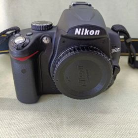 都《KTRNC》Nikon D5000 ジャンク品 通電できません