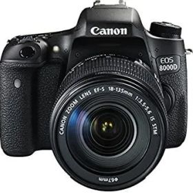【中古】(非常に良い)Canon デジタル一眼レフカメラ EOS 8000D レンズキット EF-S18-135mm F3.5-5.6 IS STM 付属 EOS8000D18135ISSTMLK