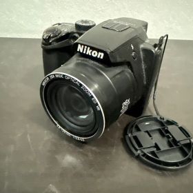 Nikon COOLPIX P100 本体