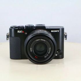 【中古】 (ソニー) SONY DSC-RX1R【中古カメラ コンパクトデジカメ】 ランク：B