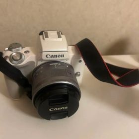 Canon EOS Kiss M ダブルズームキット（ホワイト）