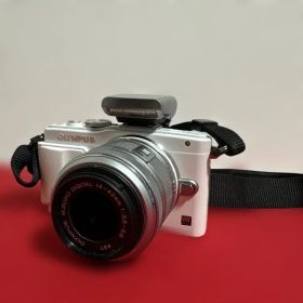✨セール✨OLYMPUS PEN Lite E-PL6 ホワイト
