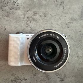 SONY α5000 パワーズームレンズキット ホワイト ミラーレス一眼