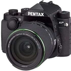 【中古-非常に良い】ペンタックス デジタル一眼レフカメラ「PENTAX KP」18-135WRレンズキット（ブラック） KP 18-135 BK
