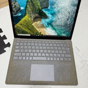 Surface Laptop / RAM 4GB / SSD 128GB