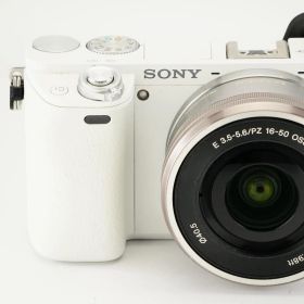 美品 SONY α6000 おしゃれなホワイト SELP1650 664