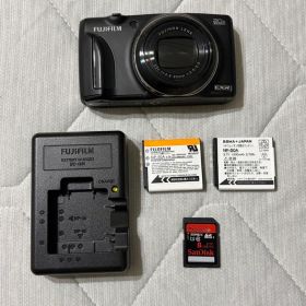【スマホ転送OK】富士フイルムデジタルカメラFinePix F900EXR
