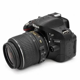 美品 Nikon D5200 レンズキット 元箱付 10290回