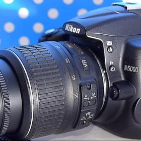 ✨美品・軽量✨初心者オススメ✨Nikon ニコン D5000 一眼レフカメラ✨