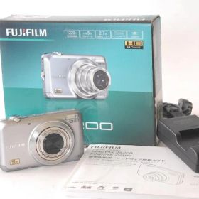 フジ FinePix JX200 デジタルカメラ取説・充電器付き稼働品
