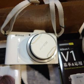 Nikon 1 V1 ミラーレス一眼 本体セット